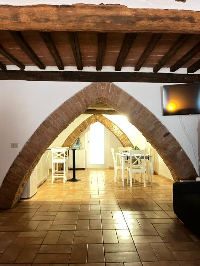 Gli Archi Nel Cuore Di سيينا المظهر الخارجي الصورة