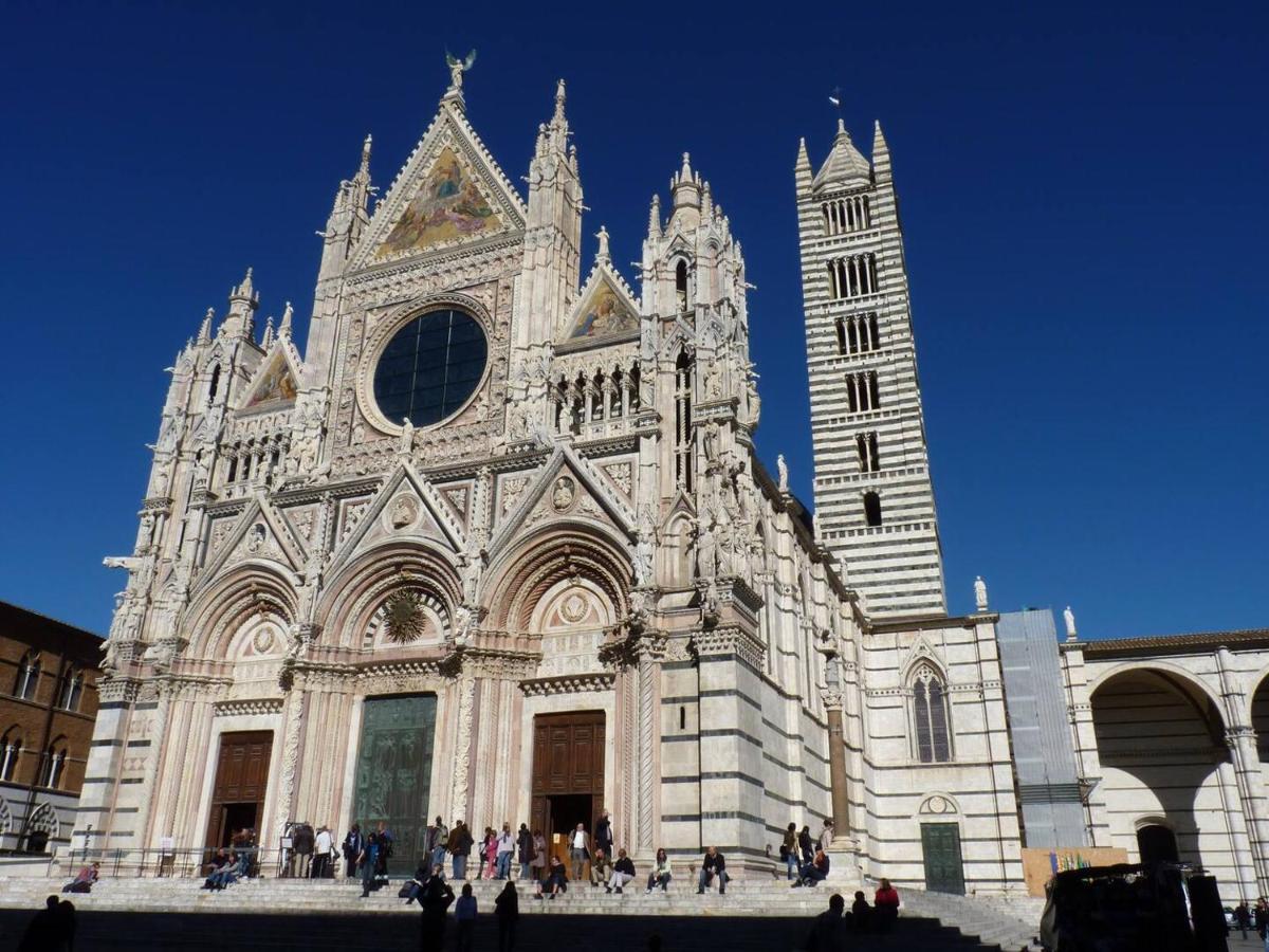Gli Archi Nel Cuore Di سيينا المظهر الخارجي الصورة